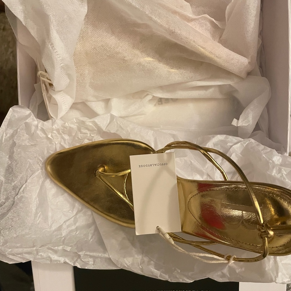 By Dose Mid Aurum Knotted Thong Gold Heels